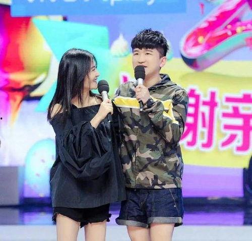 娱乐圈吃瓜背景图女主角,揭秘“瓜王”背后的女主角传奇